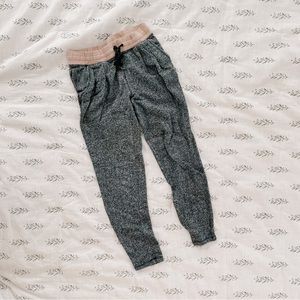 Grey sweats with pink accent